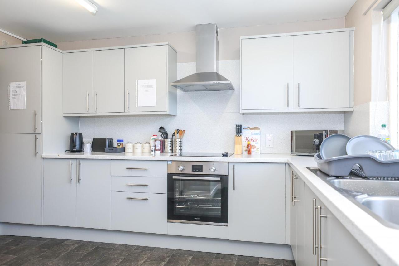 Modern Guest House - Central Inverness - Complimentary Snacks - Free Parking Exterior foto
